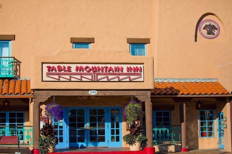 Table Mountain Inn Голдън Екстериор снимка