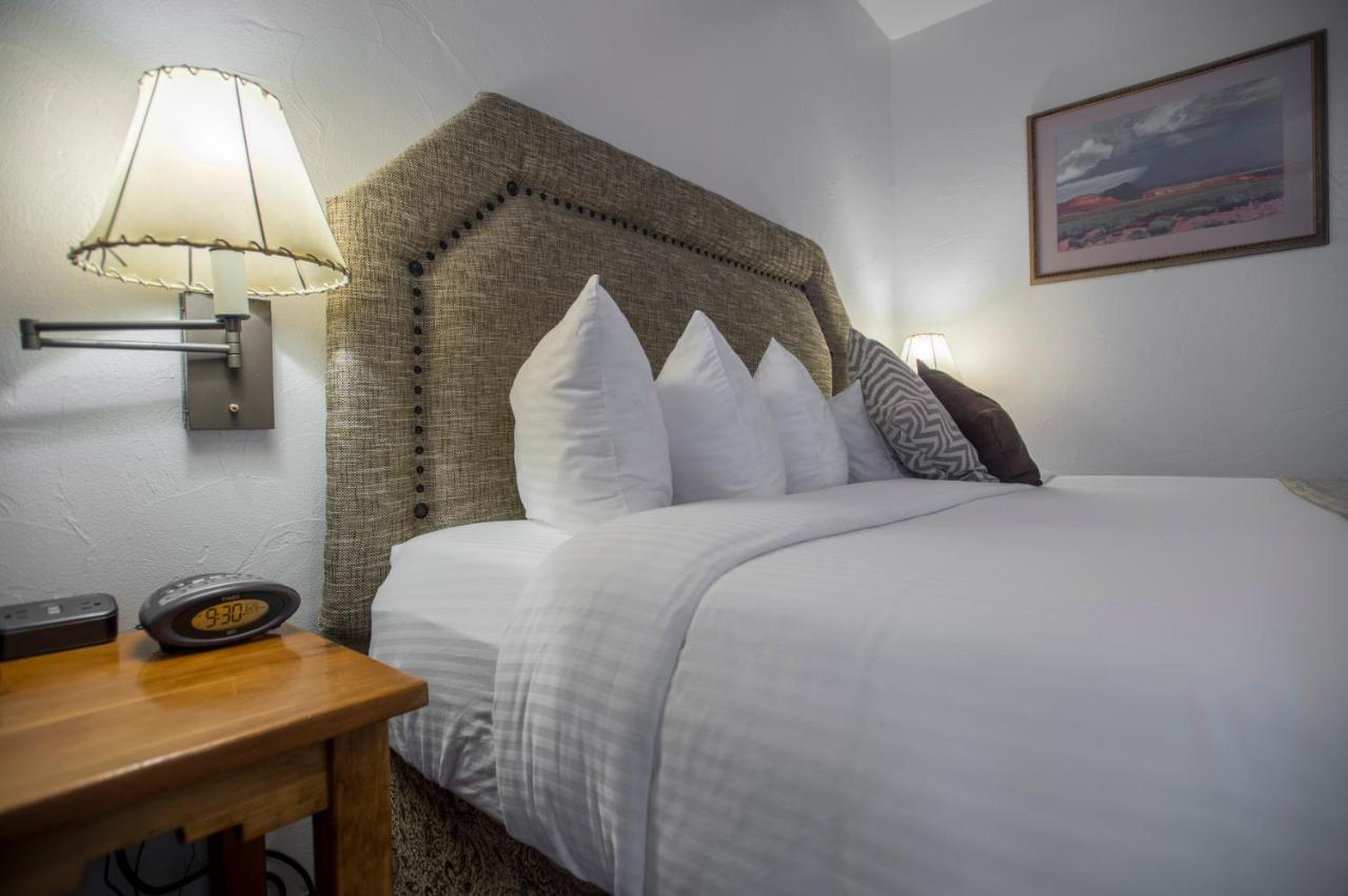Table Mountain Inn Голдън Екстериор снимка